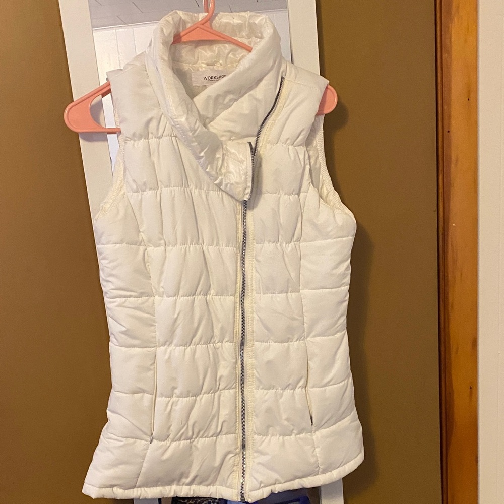 Workshop Republic Clothing White Puffer Vest